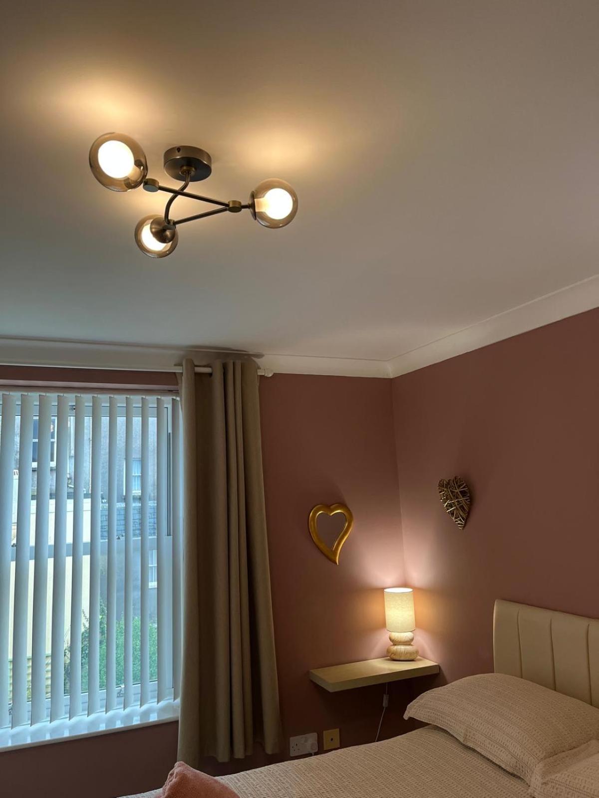 Honey Cottage Tenby Esterno foto